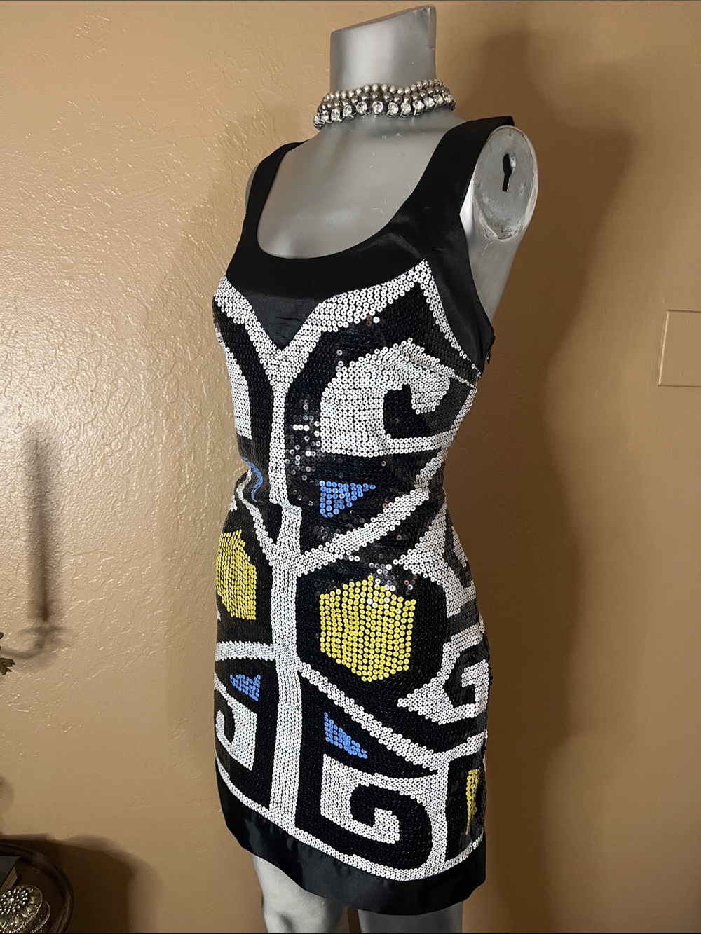 Vintage La Femme Paris Sleeveless Geometric Sequin Mini Dress.  SZ 6